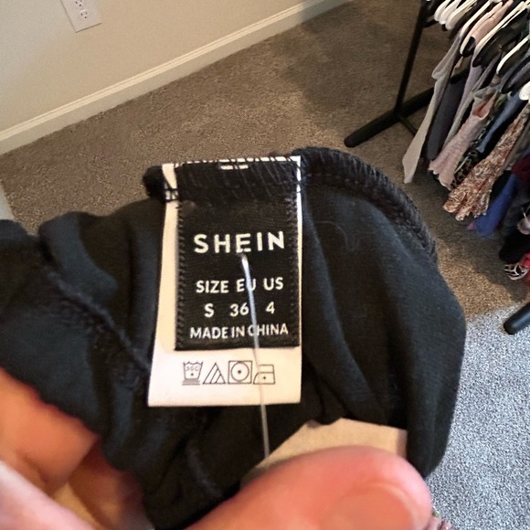 Black laced cross cross open back cropped long sleeve top - Picture 2 of 4